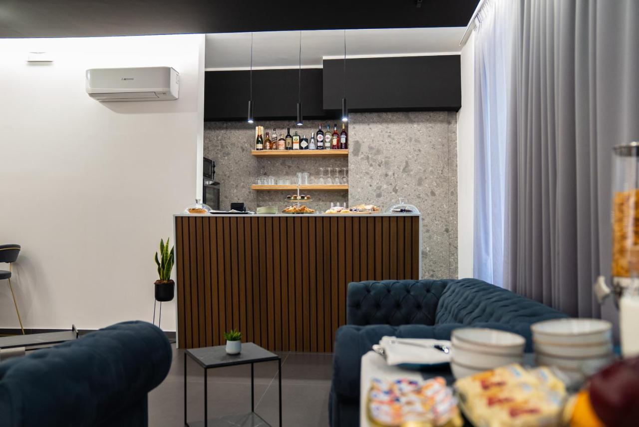 Hart Boutique Hotel เนเปิลส์ ภายนอก รูปภาพ