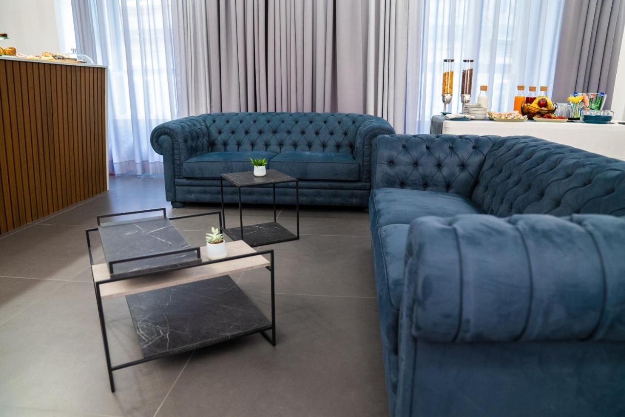 Hart Boutique Hotel เนเปิลส์ ภายนอก รูปภาพ