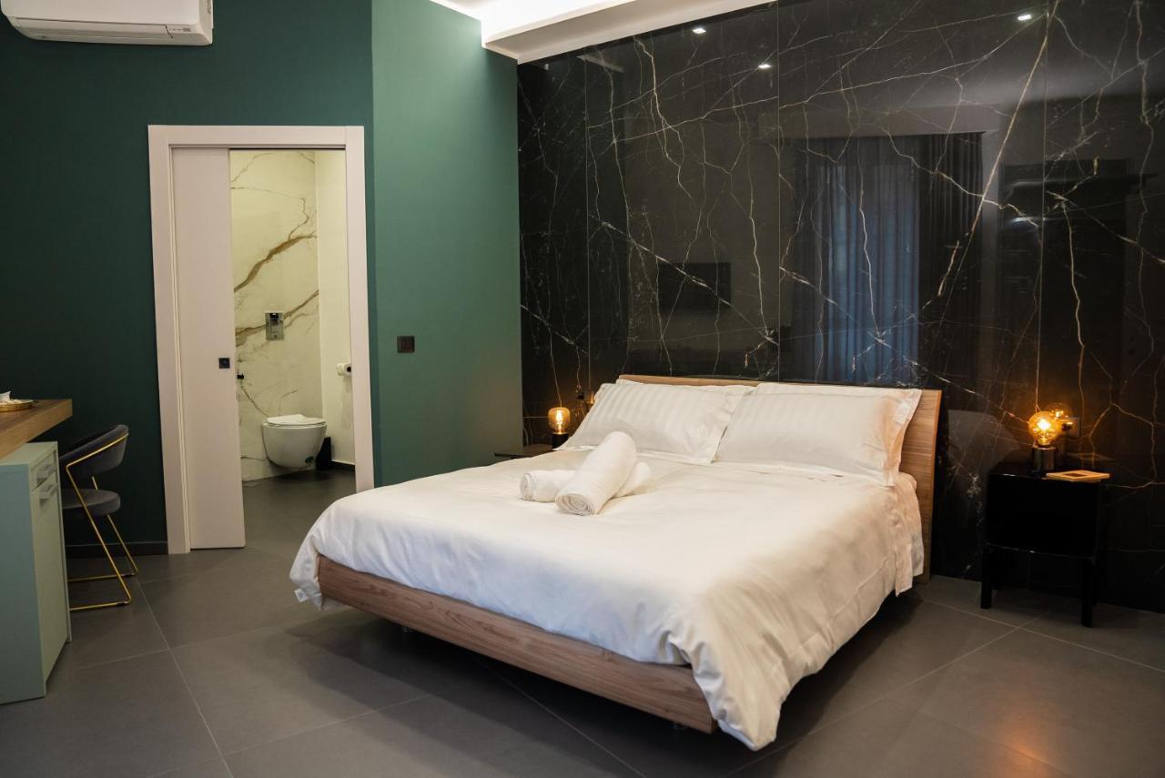 Hart Boutique Hotel เนเปิลส์ ภายนอก รูปภาพ