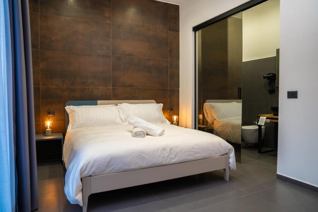 Hart Boutique Hotel เนเปิลส์ ภายนอก รูปภาพ