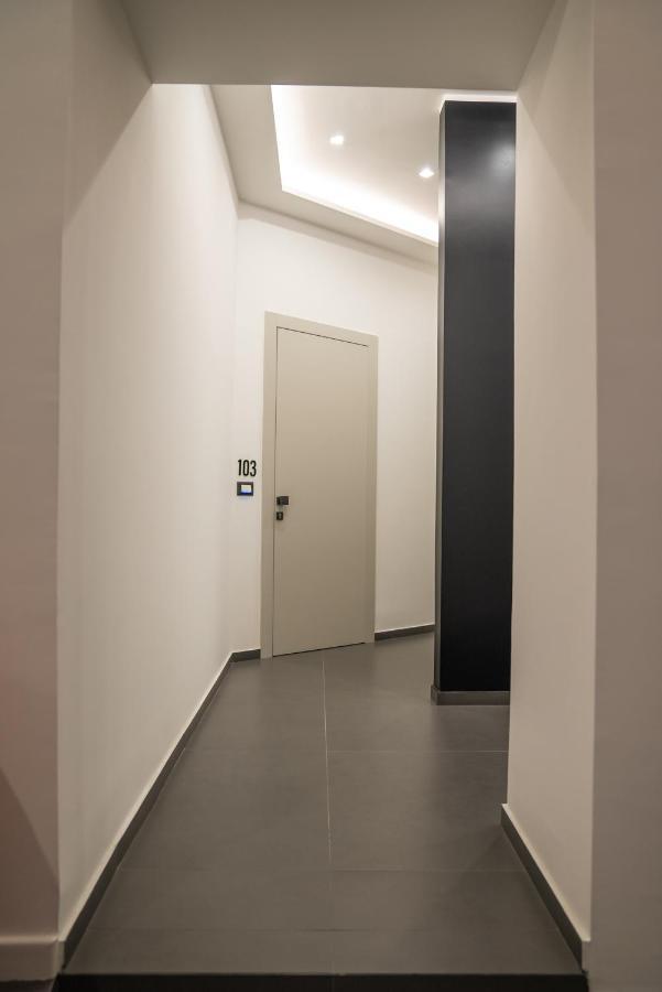 Hart Boutique Hotel เนเปิลส์ ภายนอก รูปภาพ