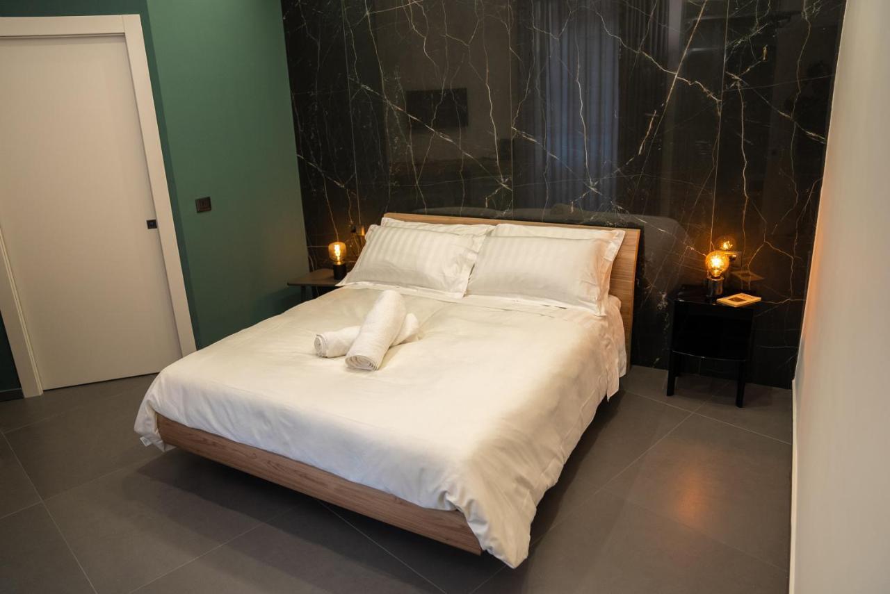 Hart Boutique Hotel เนเปิลส์ ภายนอก รูปภาพ