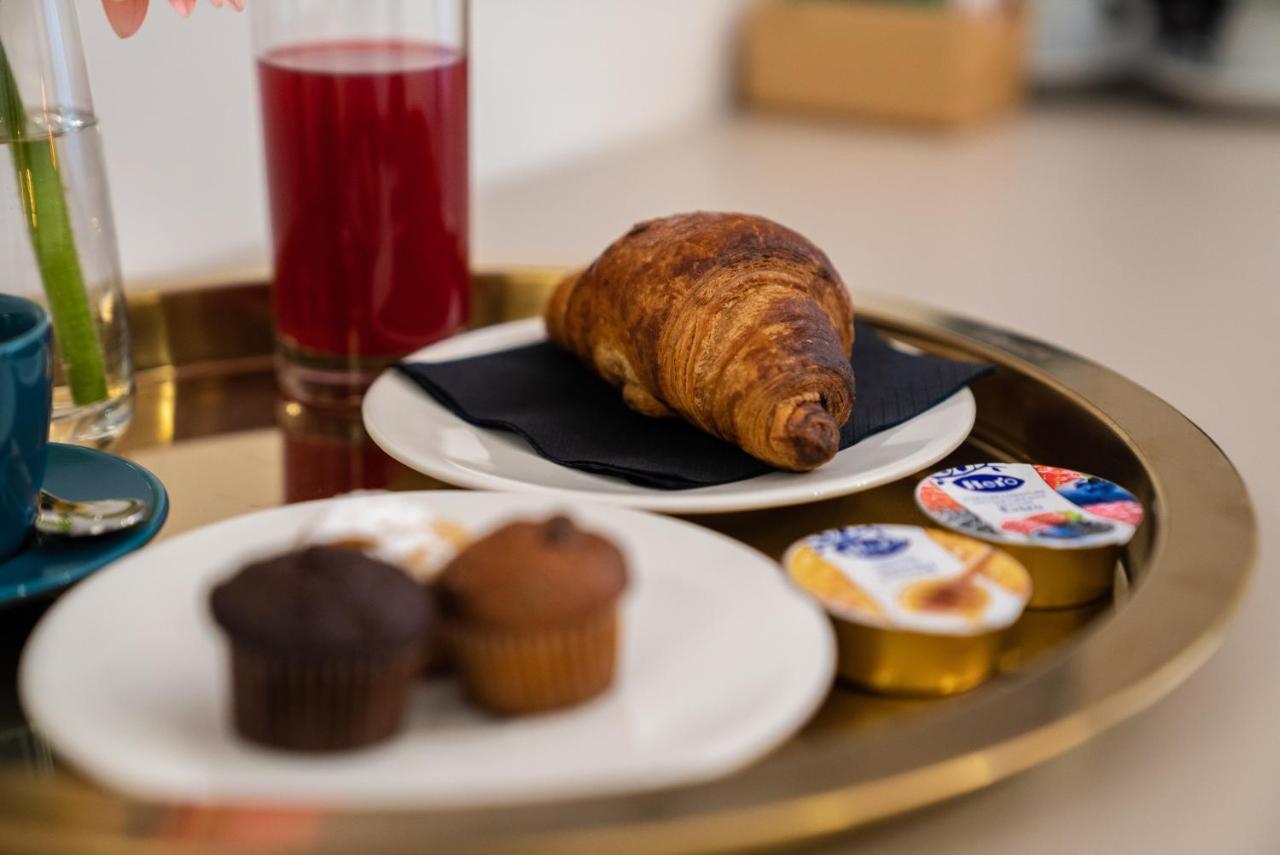 Hart Boutique Hotel เนเปิลส์ ภายนอก รูปภาพ