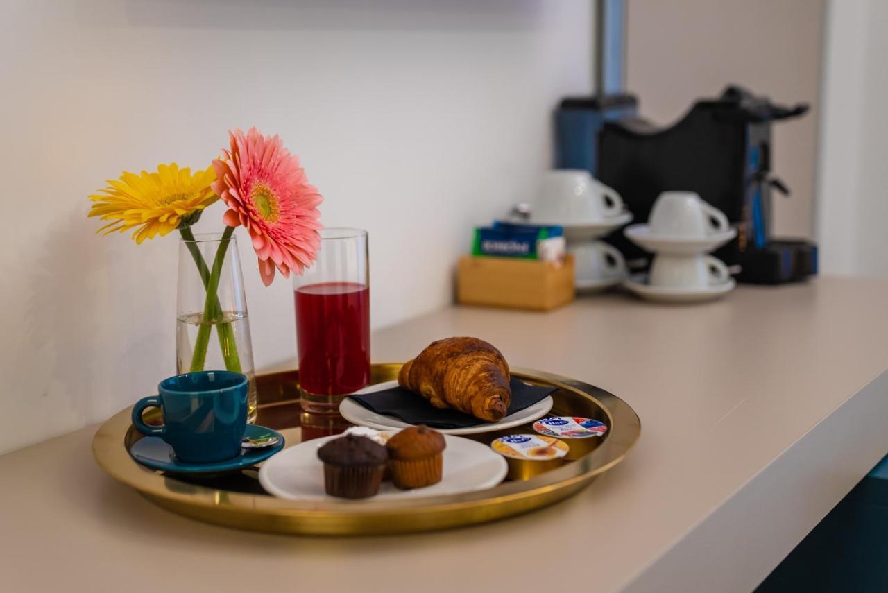 Hart Boutique Hotel เนเปิลส์ ภายนอก รูปภาพ